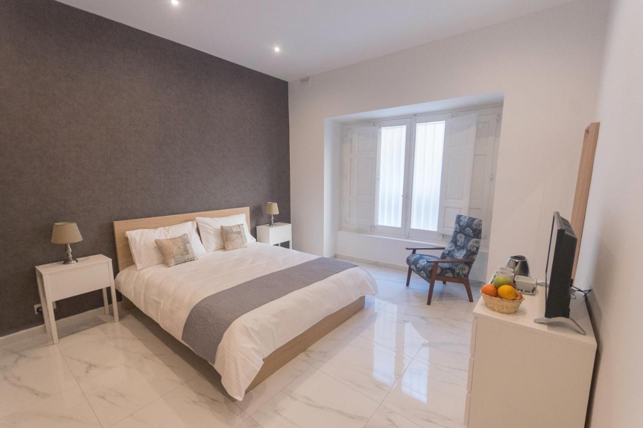 4 Bedroom Apartment Near Sliema Seafront Zewnętrze zdjęcie